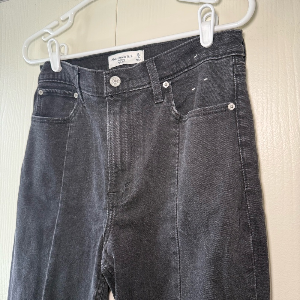 Abercrombie & Fitch Skinny High Rise Split Front Jeans In Washed Black Size 8 - Picture 5 of 9
